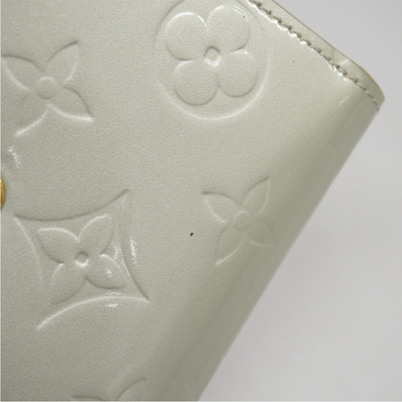 Louis Vuitton Monogram Vernis Patent Leather Elise Tri-fold Wallet - Picture 12 of 16